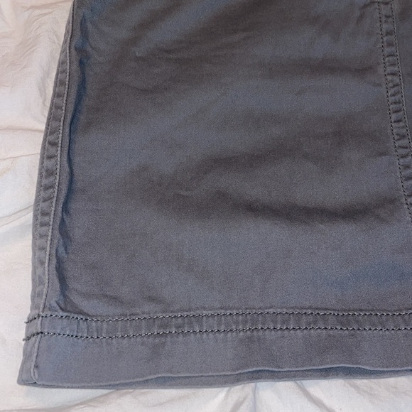 Ann Taylor Loft - size 2 - gray skirt- EUC - Picture 3 of 12